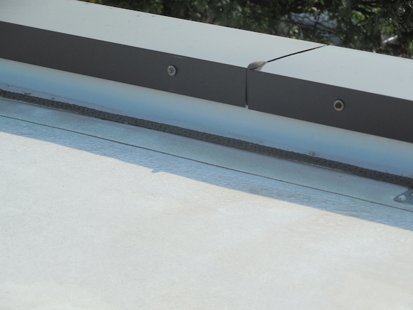 Note the substantially low flashing height